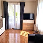 Silence Apartmanhaz 民宿 佐洛卡罗斯