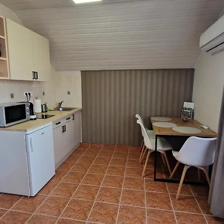 民宿 Silence Apartmanhaz *