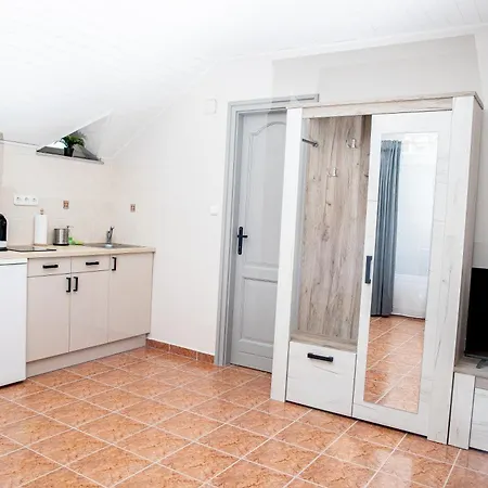 Silence Apartmanhaz *