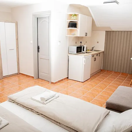 Silence Homestay szállás *