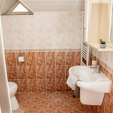 Silence Apartmanhaz